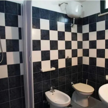 Tra Ulivi E Mare Apartament